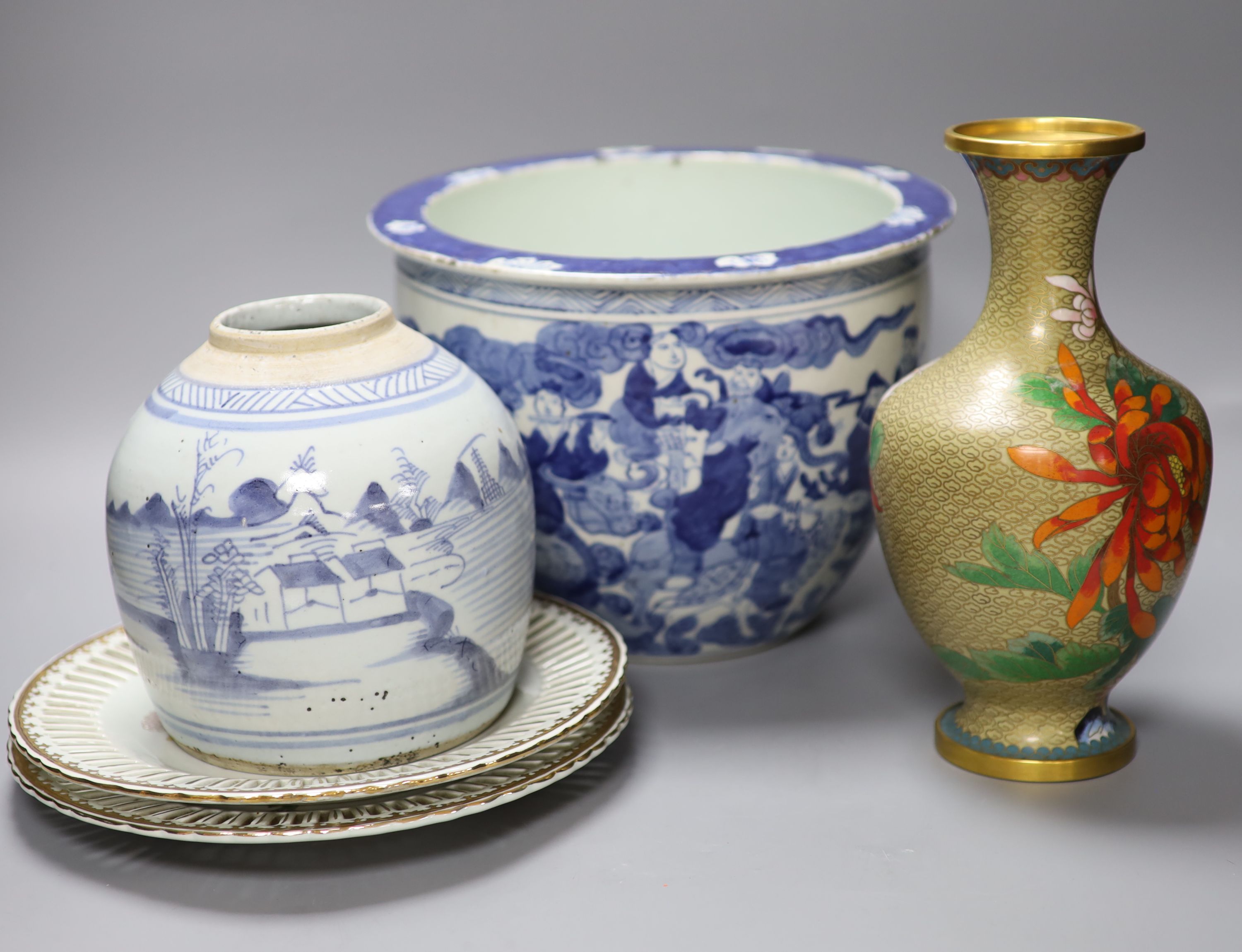 A Chinese blue and white jardiniere, a jar, a cloisonne vase and a pair of plates, tallest 25cm